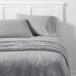 Sherpa Bed Blanket - Room Essentials